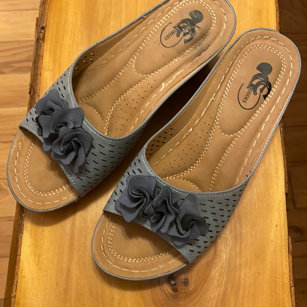 Grey flower slides